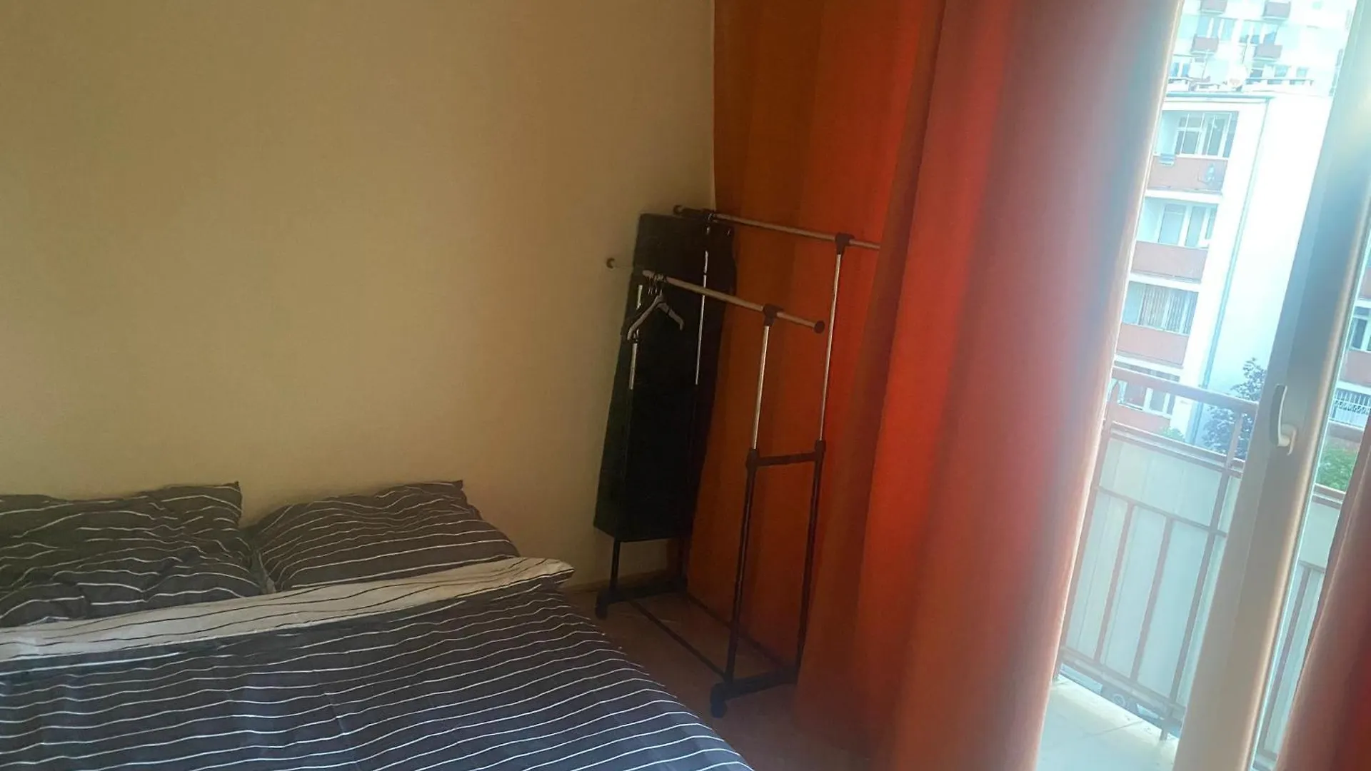 Warsaw Rooms location